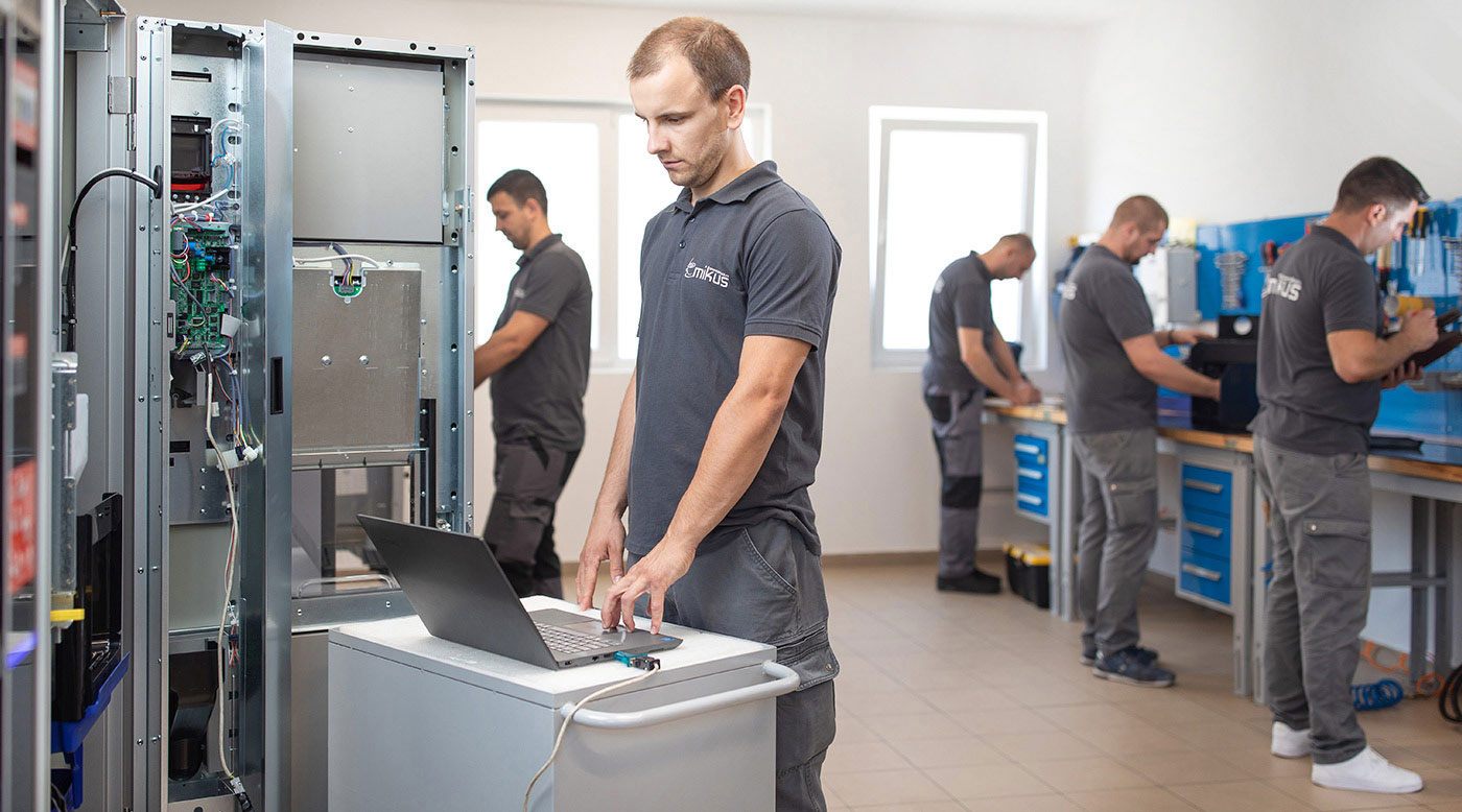 Dopuna i servis u automatima za samoposluživanje